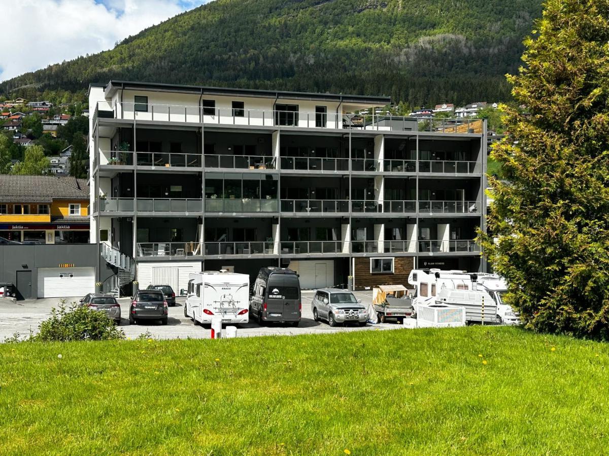 Stryn House - Hotel & Apartments Zewnętrze zdjęcie